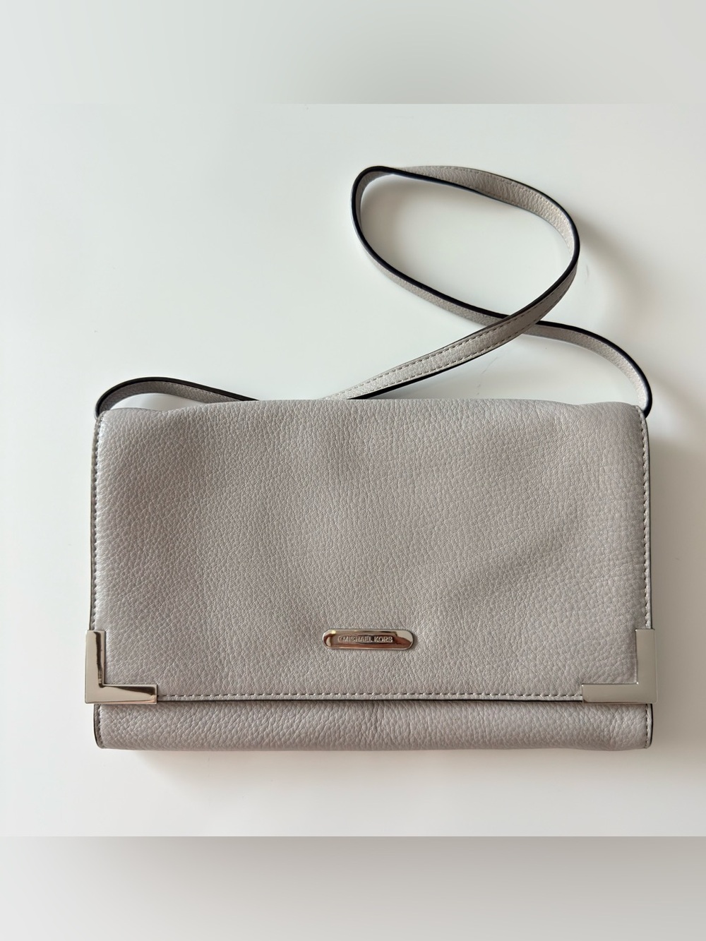MICHAEL KORS  NWOT Gray Leather Oversized CLUTCH Beverly Shoulder Bag